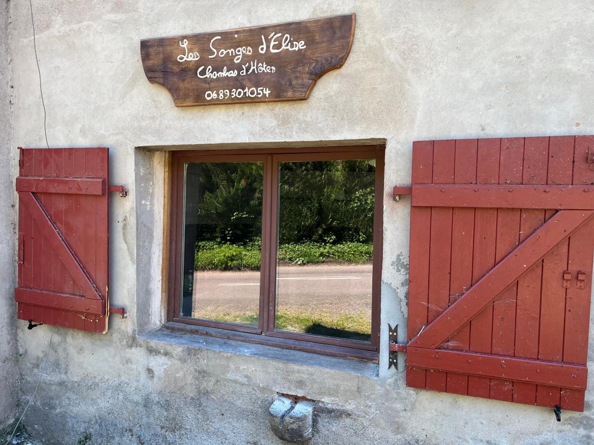 Aux Songes D'Elise Appartement Belmont  Buitenkant foto