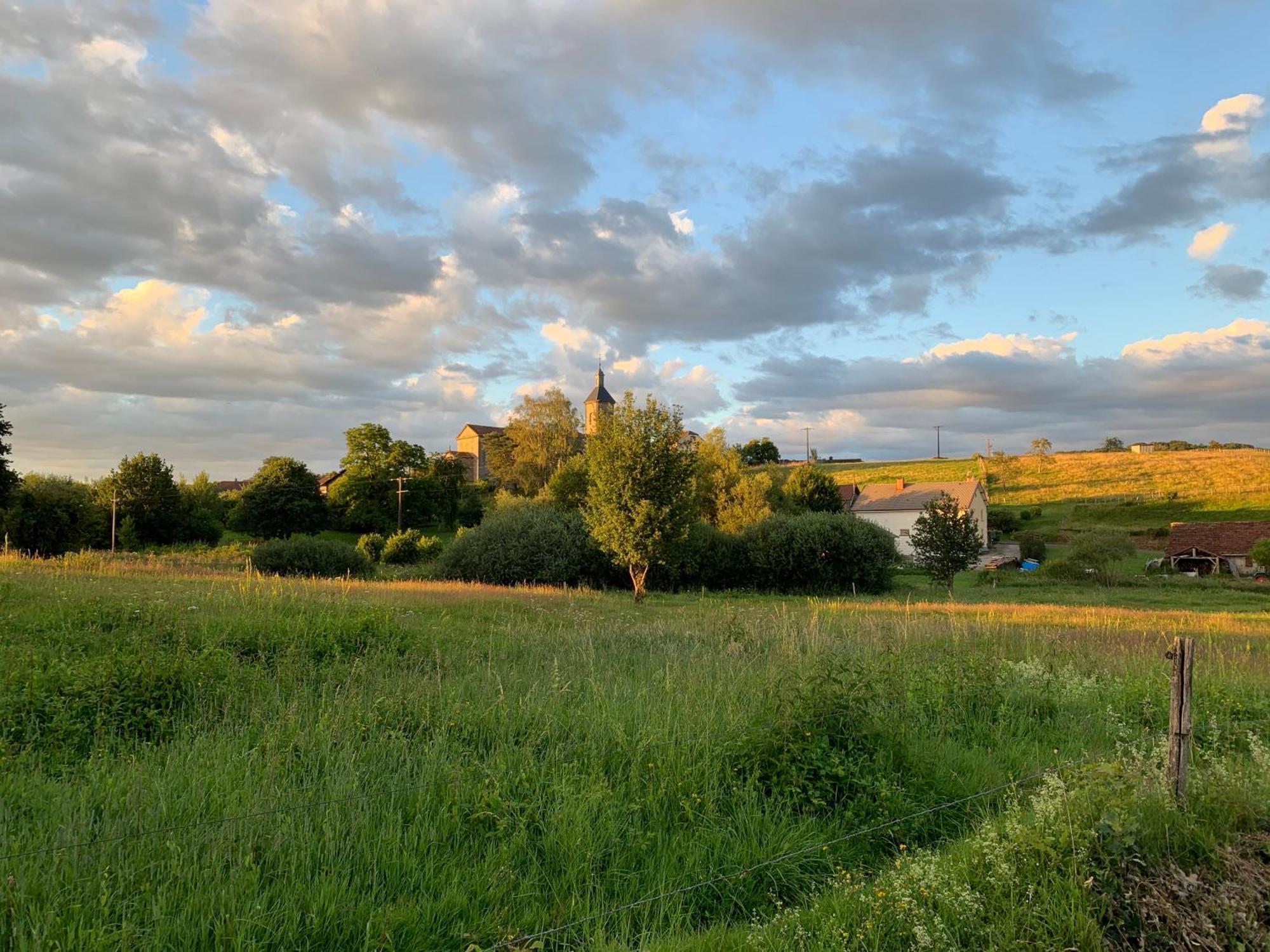 Aux Songes D'Elise Appartement Belmont  Buitenkant foto